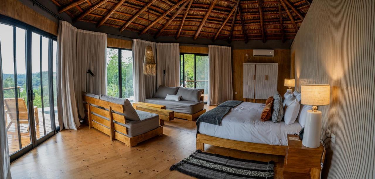 Reserva Natural Iguazu - Pristine Luxury Camp Puerto Libertad エクステリア 写真